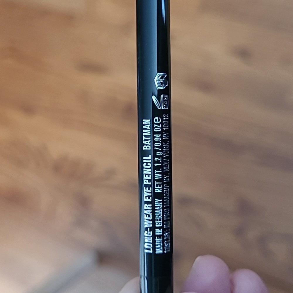IL Makiage "Batman" Black Long Wear Eye Pencil - NEW - Picture 5 of 7